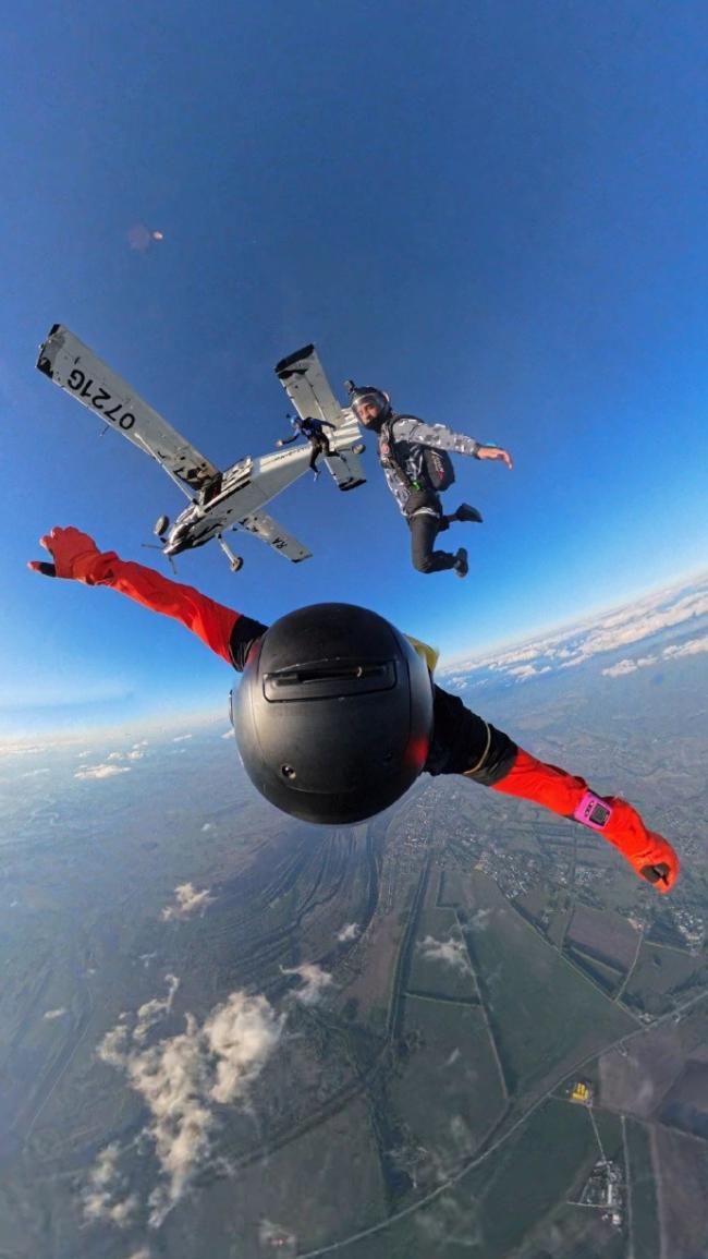 绝望：北大女博士倒挂长城2小时，目睹自己坠亡