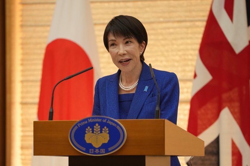 日本首相高市早苗1月31日在東京與到訪的英國首相會晤後舉行記者會。美聯社