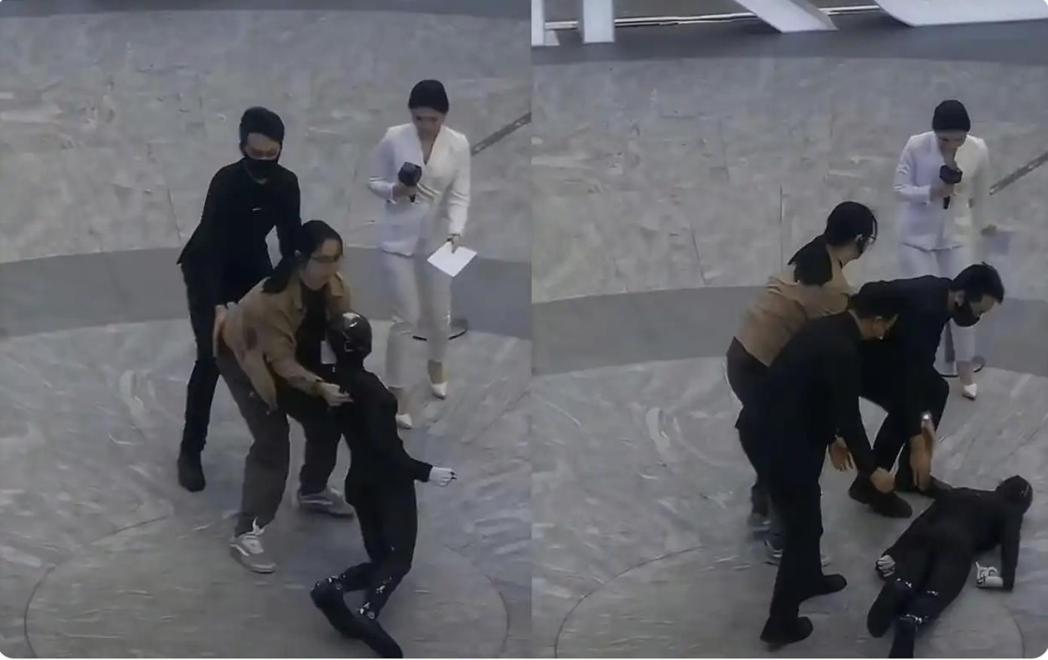 小鹏IRON人形机器人于深圳的首次面向公众的线下互动展示。机器人走路跌倒后,无法... 小鹏IRON人形机器人于深圳的首次面向公众的线下互动展示。机器人走路跌倒后,无法...