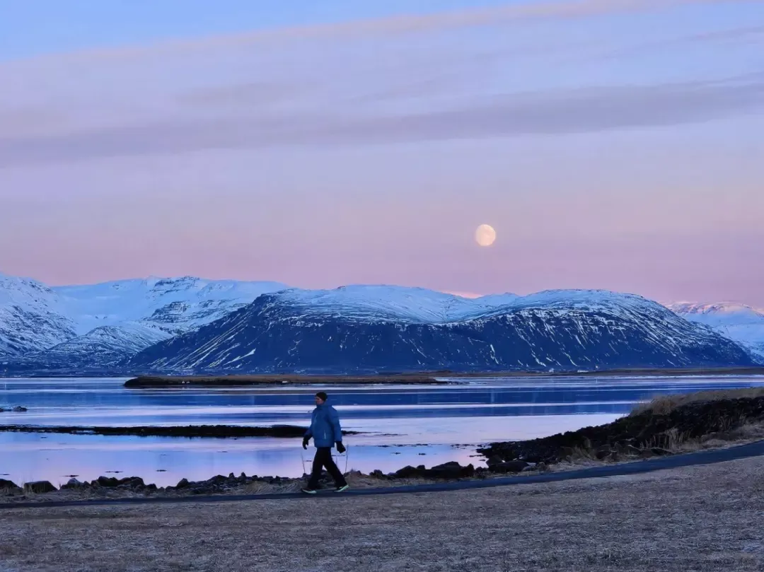 45岁中国人“上岸”冰岛公务员,年休假30天 45岁中国人“上岸”冰岛公务员,年休假30天