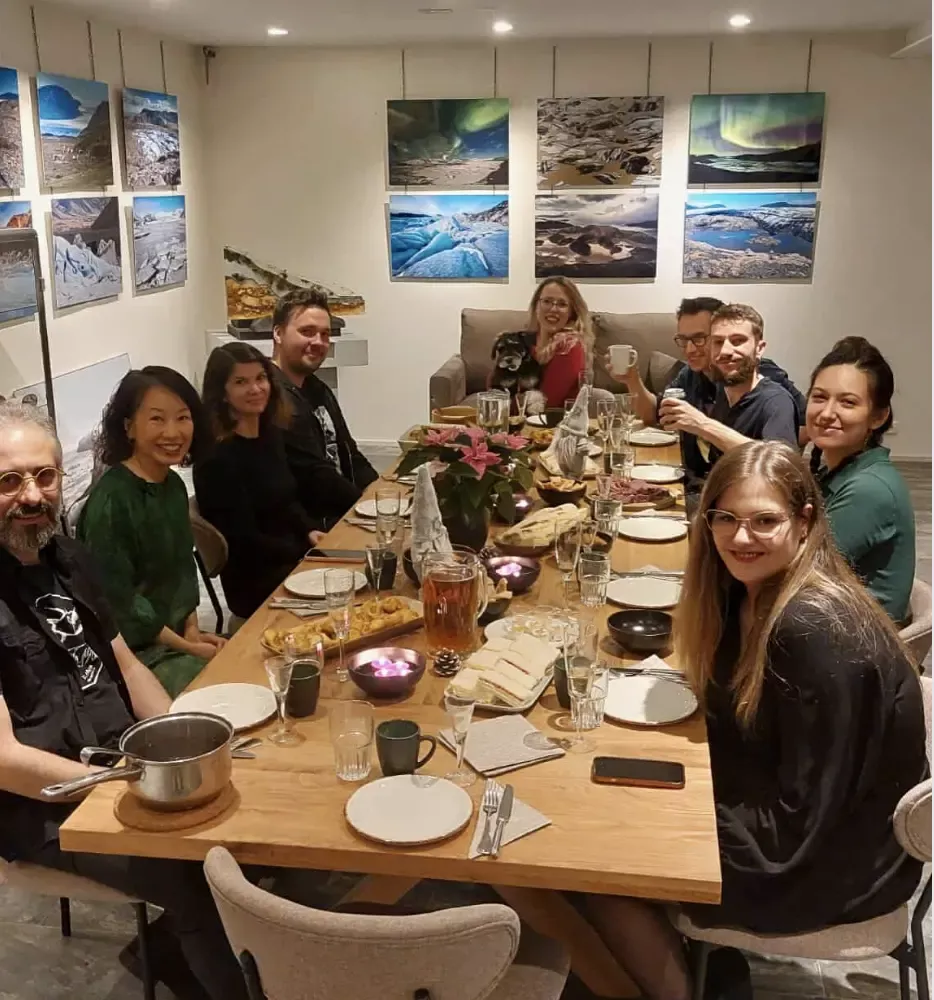 45岁中国人“上岸”冰岛公务员,年休假30天 45岁中国人“上岸”冰岛公务员,年休假30天