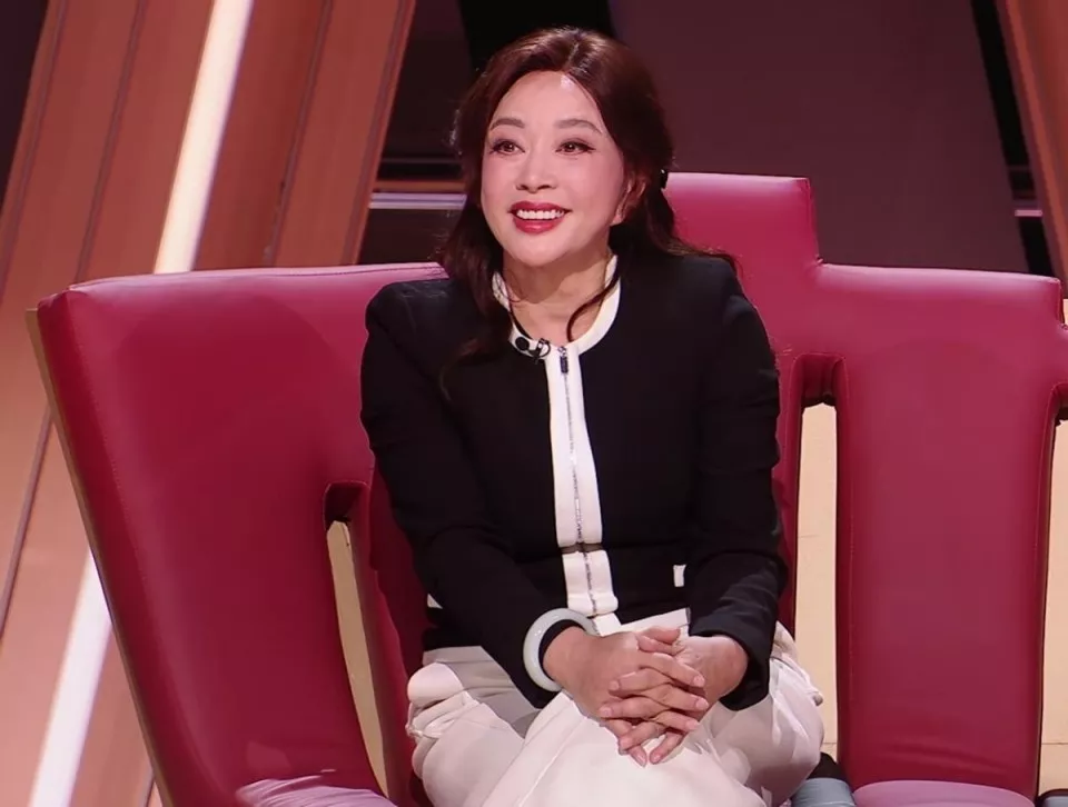 杨丽萍苛刻饮食有多拼?67岁身材如少女,体重常年88斤