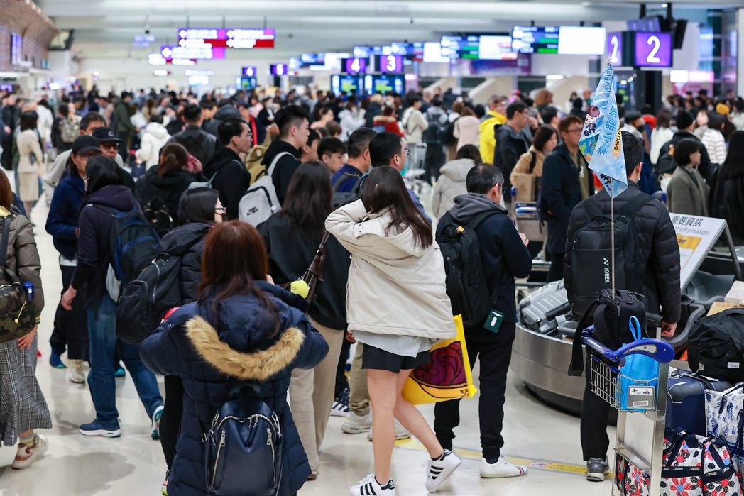 大陆国家主席习近平2月4日和俄罗斯总统普丁视讯会晤。央视 大陆国家主席习近平2月4日和俄罗斯总统普丁视讯会晤。央视