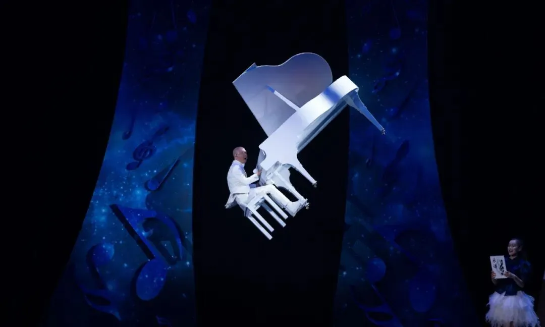 顶流巨星，命悬一线