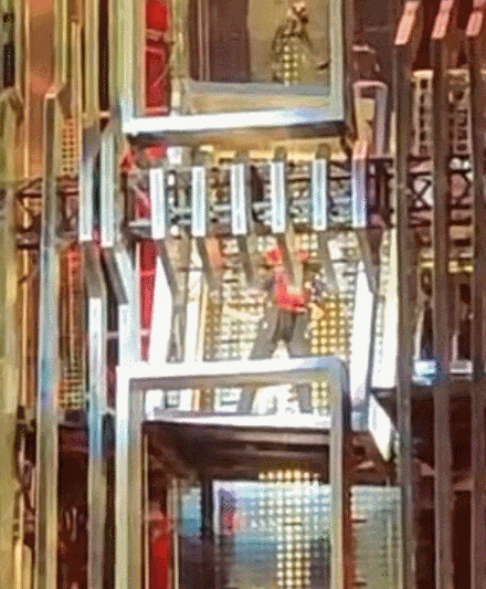 顶流巨星，命悬一线