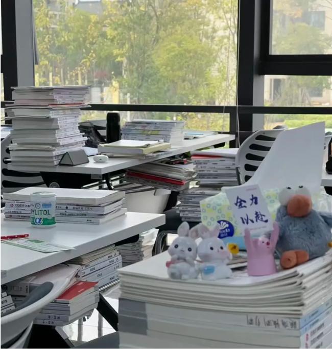 ​住进考公基地的90天