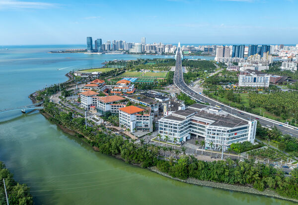 ▲海南自贸港12月18日将正式封关,形成「境内关外」经济区。 (图/CFP)