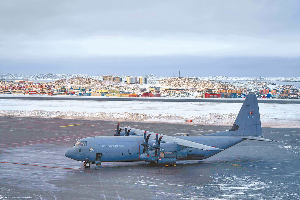 欧洲多国派遣军事人员进驻格陵兰，向白宫传递明确讯号，格陵兰并非容易到手的猎物。 （美联社）