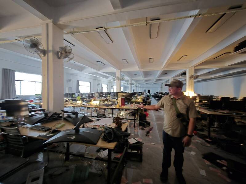 林秉宥深入诈骗园区。 （图撷取自 脸书）