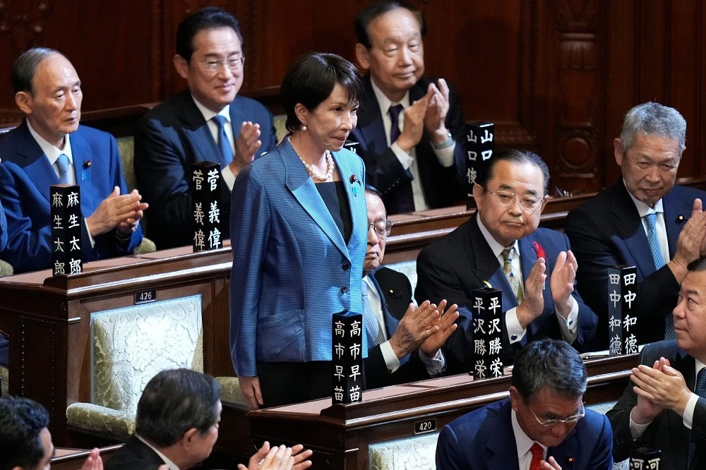 目前日本的实际执政结构，已逐步形成以自民党为核心、维新与国民民主党为侧翼的扩大型执政联盟。 （美联社）