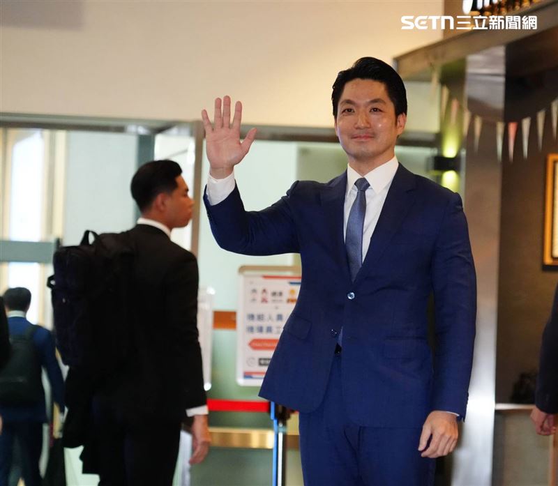 蒋万安快闪上海，出席双城论坛。 （图/台北市政府提供）