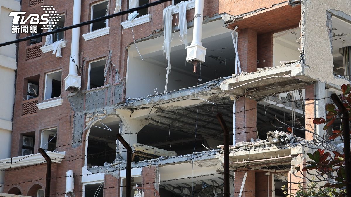 伊朗多處爆炸釀多人死亡,官方澄清非美軍襲擊。(圖/達志影像美聯社) 伊朗多處爆炸釀多人死亡,官方澄清非美軍襲擊。(圖/達志影像美聯社)