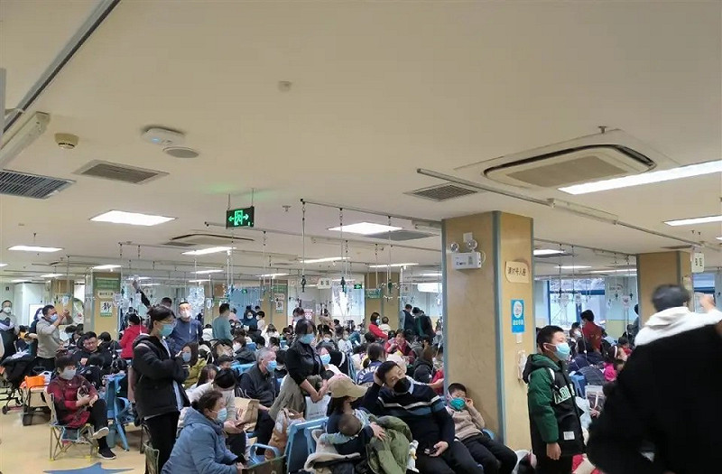 中国医院就诊示意图。 图:翻摄自极目新闻