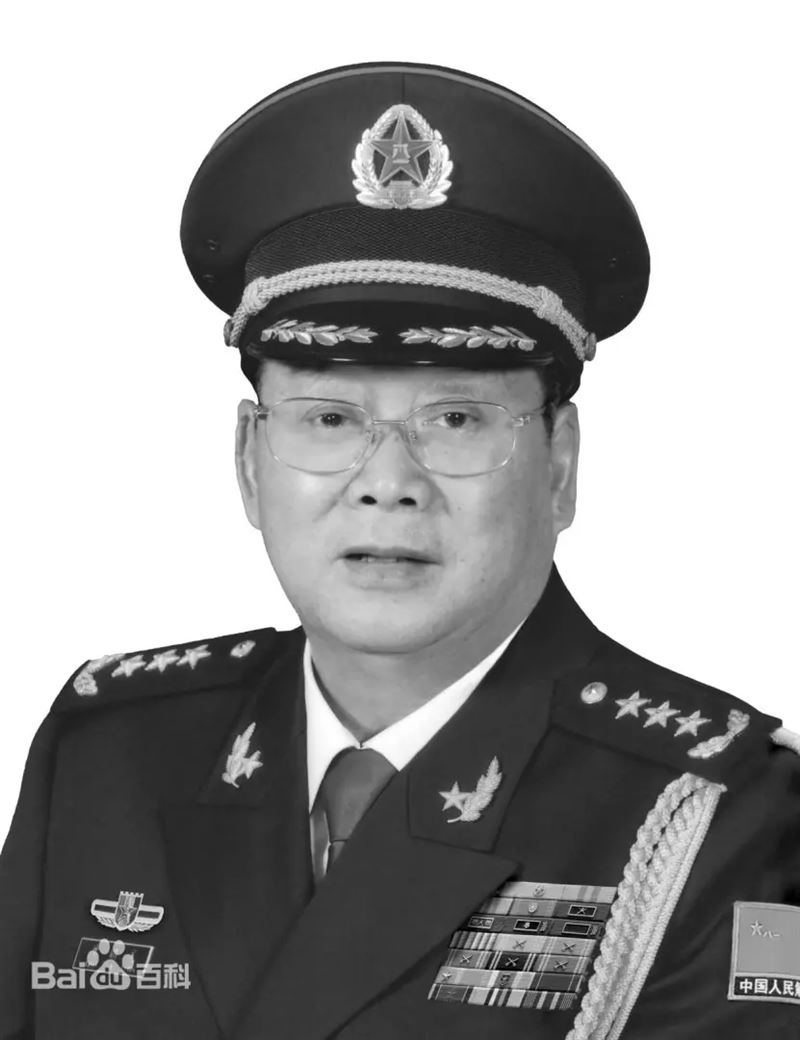 中央军委原委员、原解放军总后勤部部长廖锡龙于23日因病逝世。 （图/翻摄自百度百科）