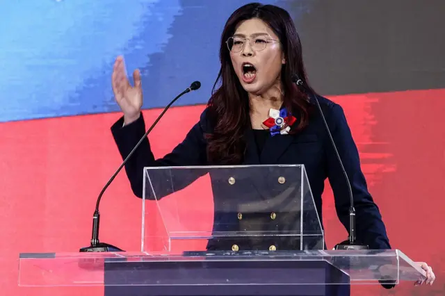 2025年11月1日，国民党主席郑丽文在台北举行的第十二次全国代表大会上发表演说。