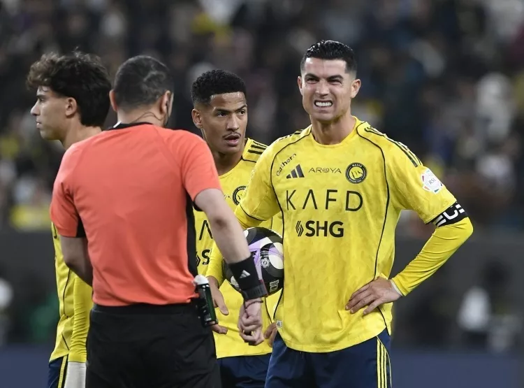 41岁生日很糟心!C罗参加了训练但罢赛继续