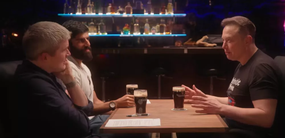 马斯克3小时对话，猛料不断！机器人将成“造钱永动机”