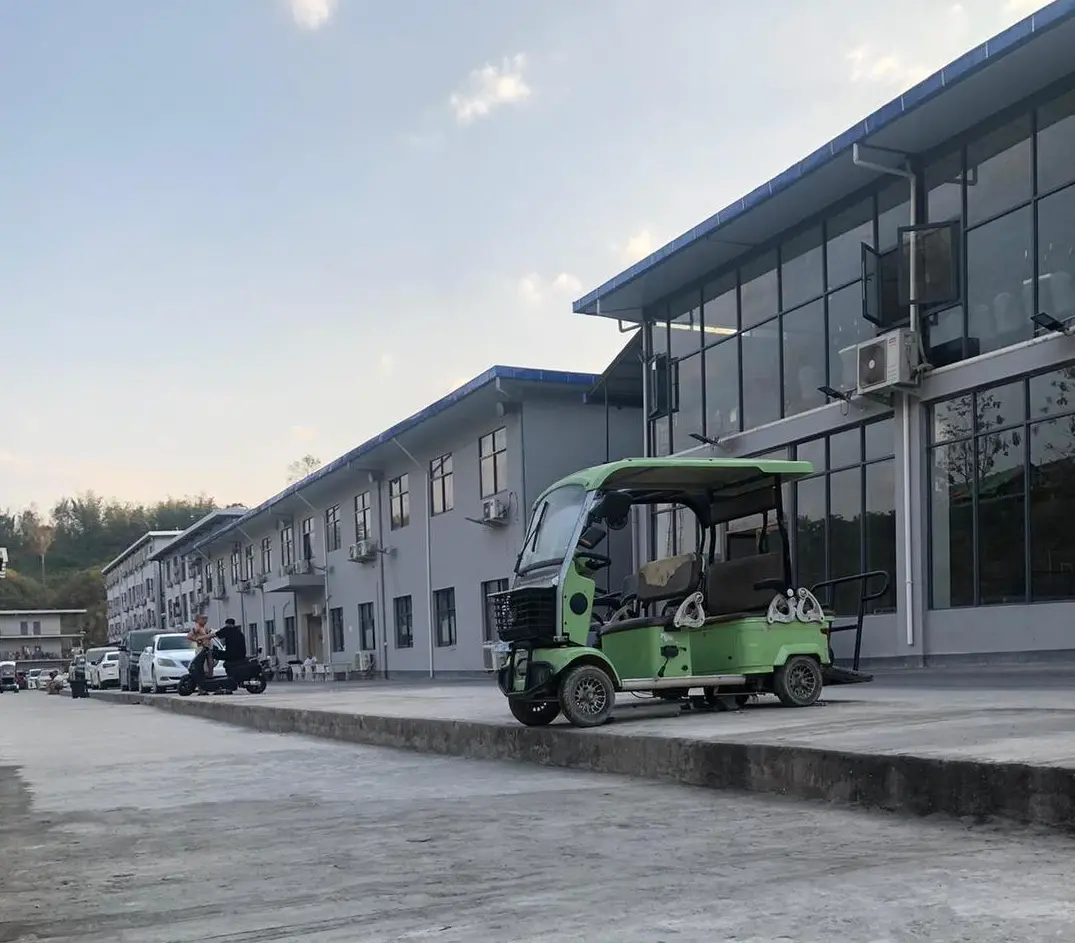 KK园区2.0版内部照片首次曝光:铁栏铁网双重封窗