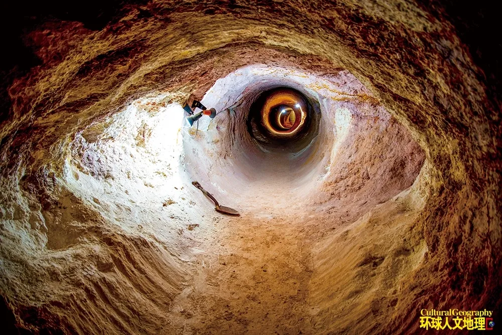 人类能把地下生活过成什么样?地下小镇令人吃惊 人类能把地下生活过成什么样?地下小镇令人吃惊