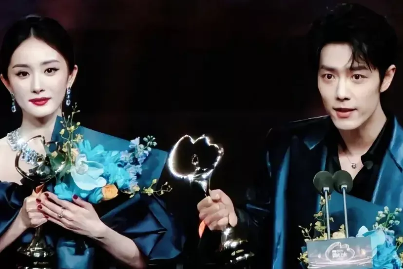 杨幂洗不白了?辛芷蕾、倪妮聊天嘴型被网友解读