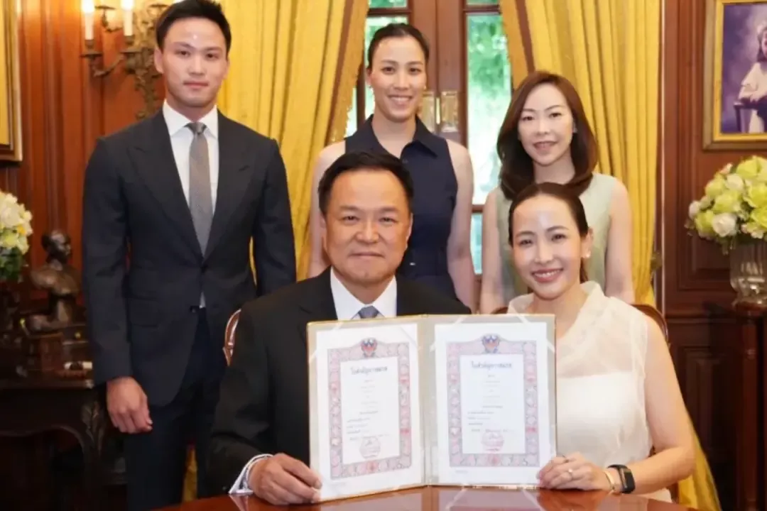 泰总理与恋爱4年女友登记结婚 夫人来自华裔家庭