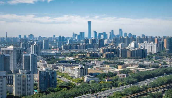 2025年亏超2000亿 中国房企进入“深水期” 2025年亏超2000亿 中国房企进入“深水期”