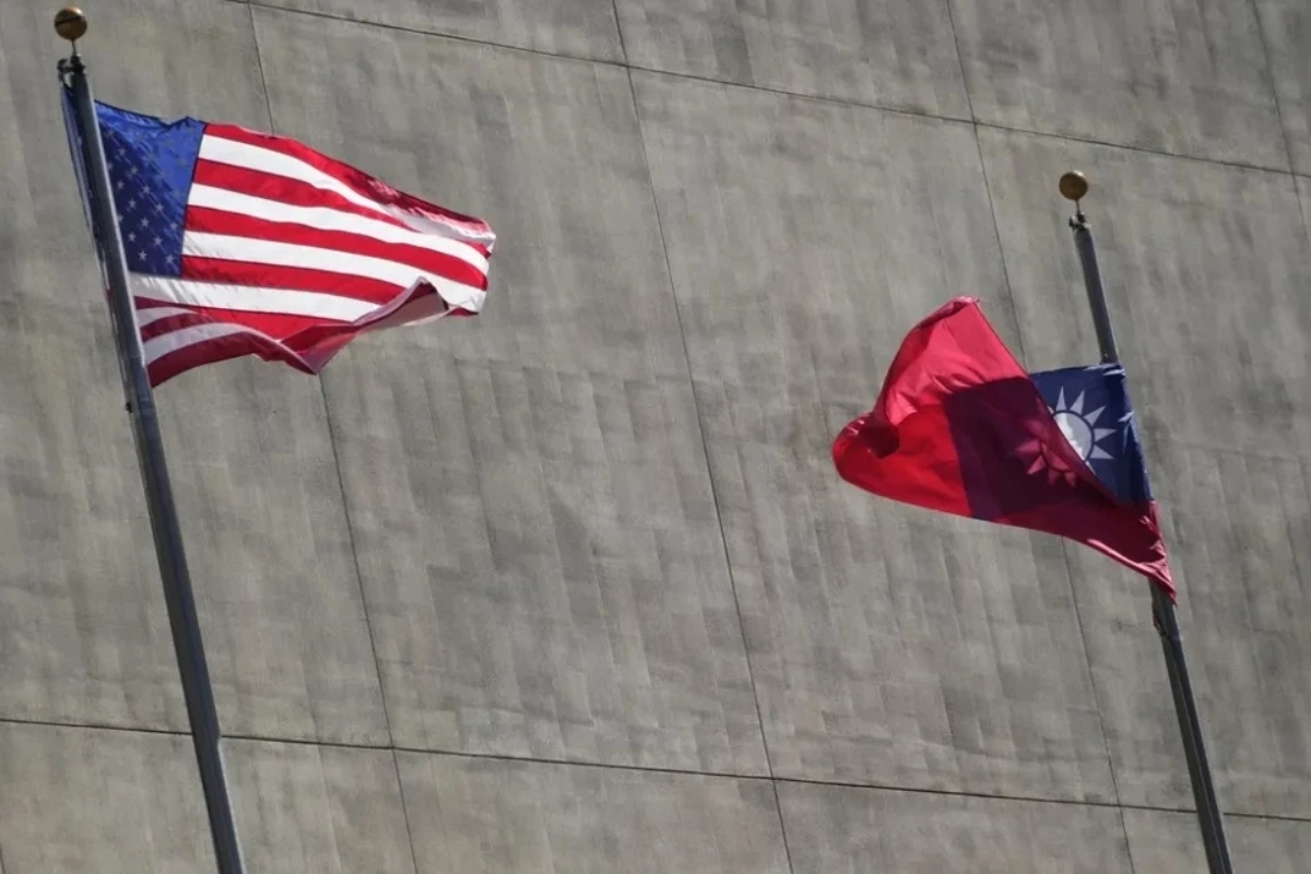 整个80年代，当台湾岛内风起云涌掀起解严运动时，美国几乎可以说是同步远程参与整个过程。 （美联社）