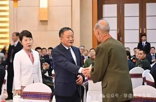 被称正部级“时装女王”，高官终于落马