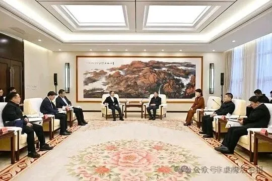 被称正部级“时装女王”，高官终于落马