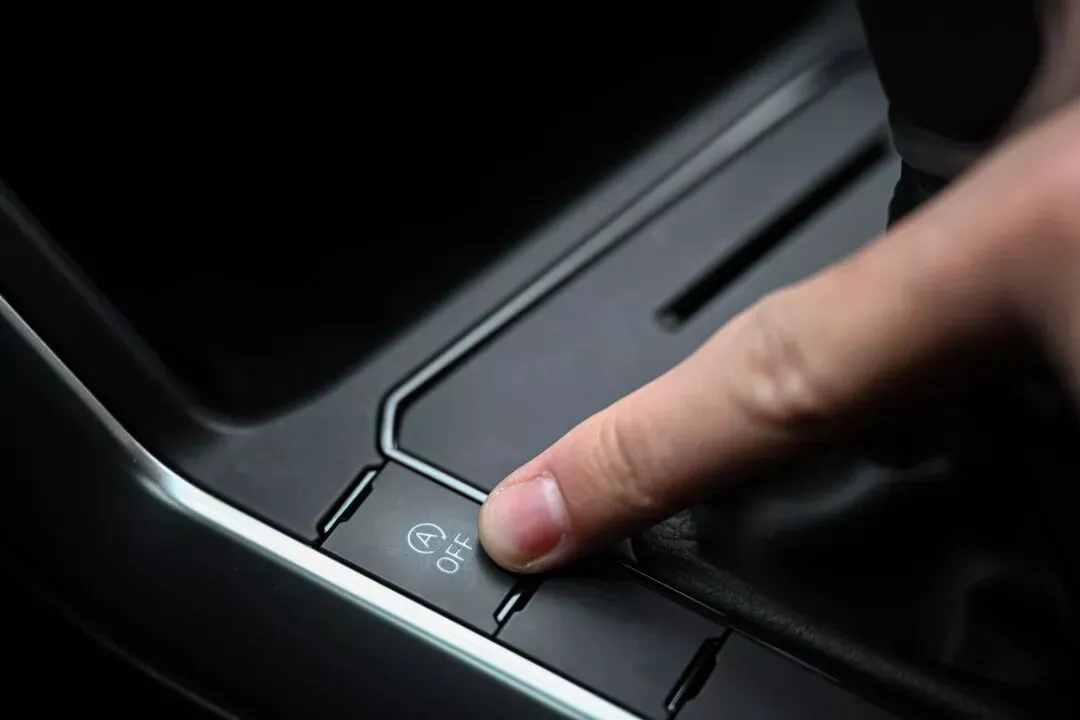 川普终于废掉“自动启停”功能 还有多少荒唐环保政策