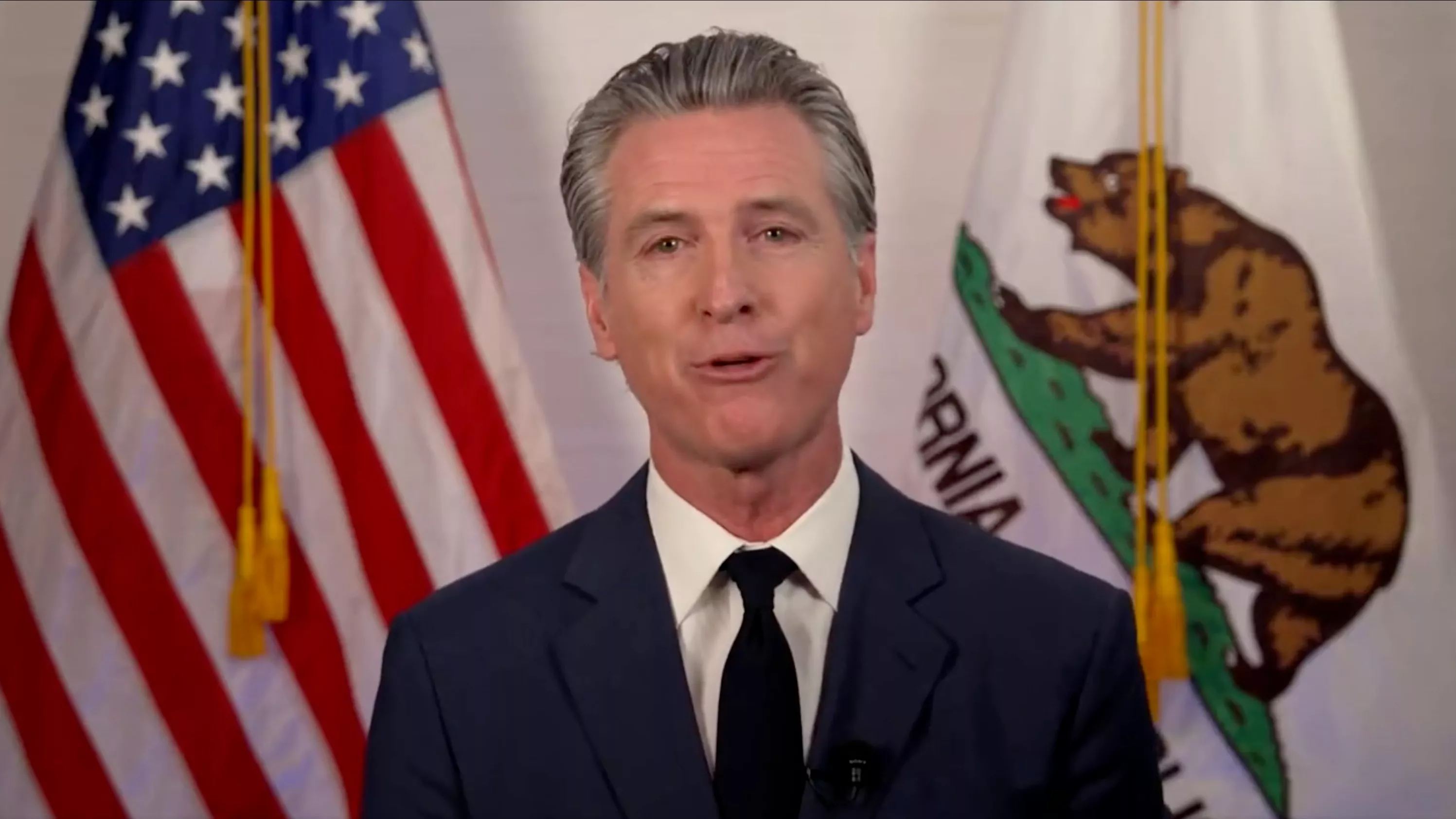 加州财富税提案掀出走潮 “劫富济贫”将成美国主流?