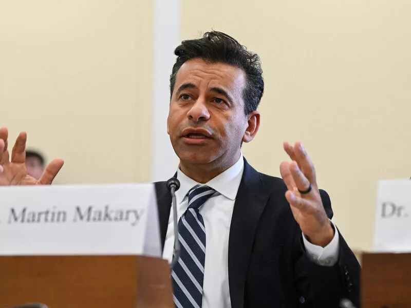 美国FDA局长:美国在早期药物研发方面落后中国