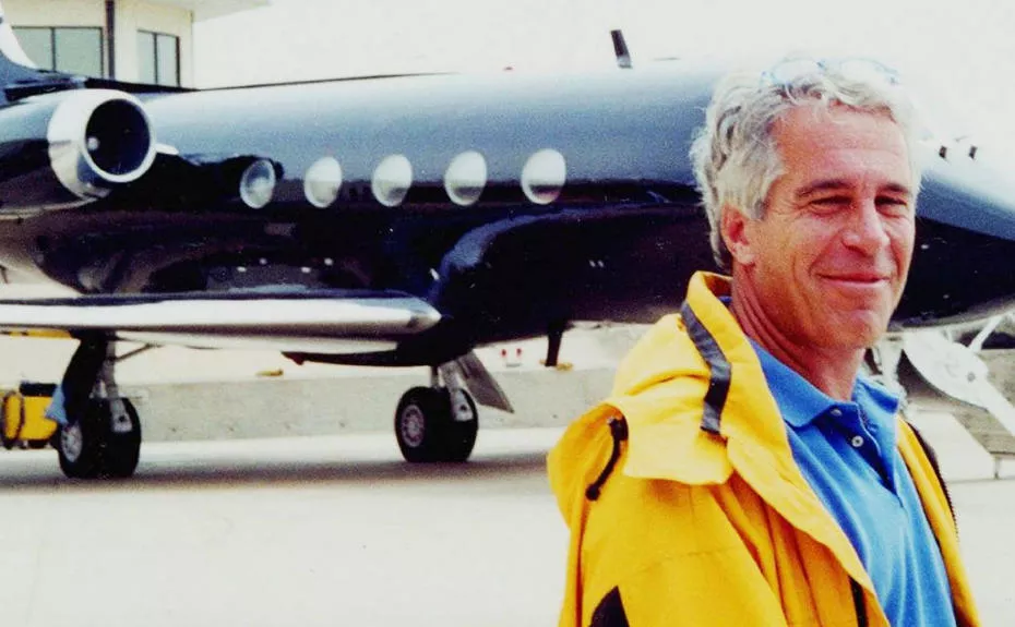 震惊！爱泼斯坦曾在伦敦机场贩运欧洲女性?