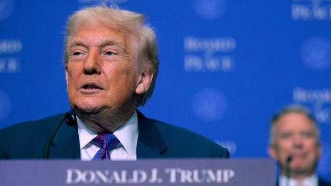 又嘲讽北京,川普公开调侃中共仪仗队 又嘲讽北京,川普公开调侃中共仪仗队