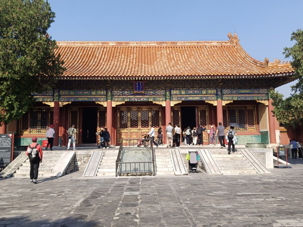 图为寿康宫的正殿。 （焦捷摄）