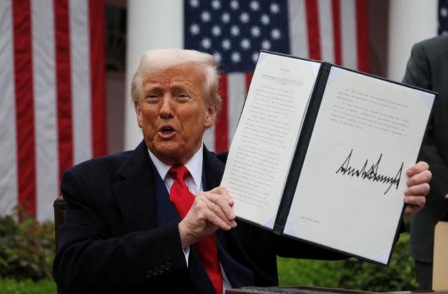 突发：最高法院判决川普关税违法 美股上涨