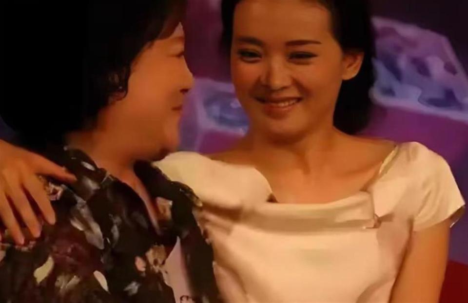 婆婆去世,丈夫失联,儿子转性后,王艳活成了理想中的样子!