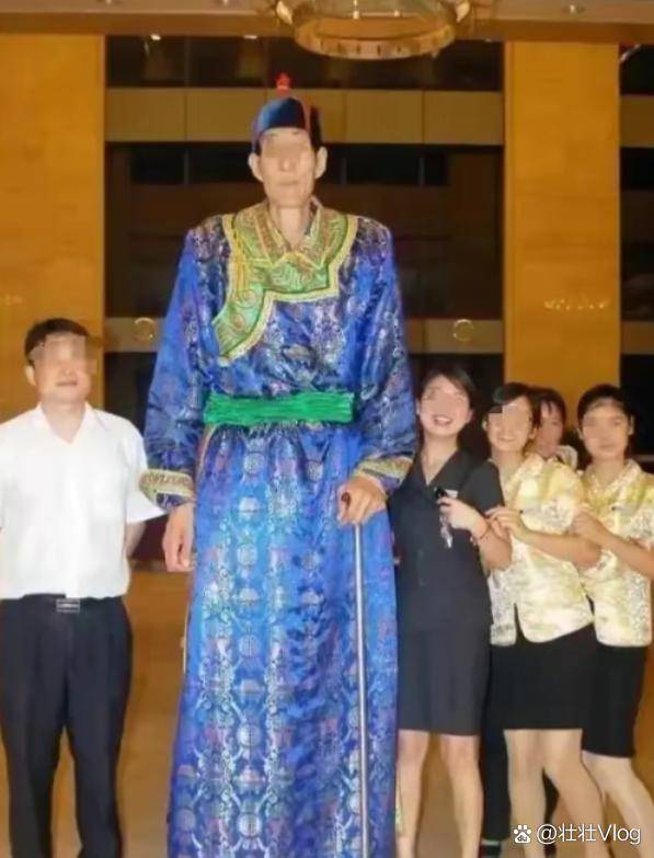 不听劝告非要生子 中国巨人鲍喜顺一家如今怎样