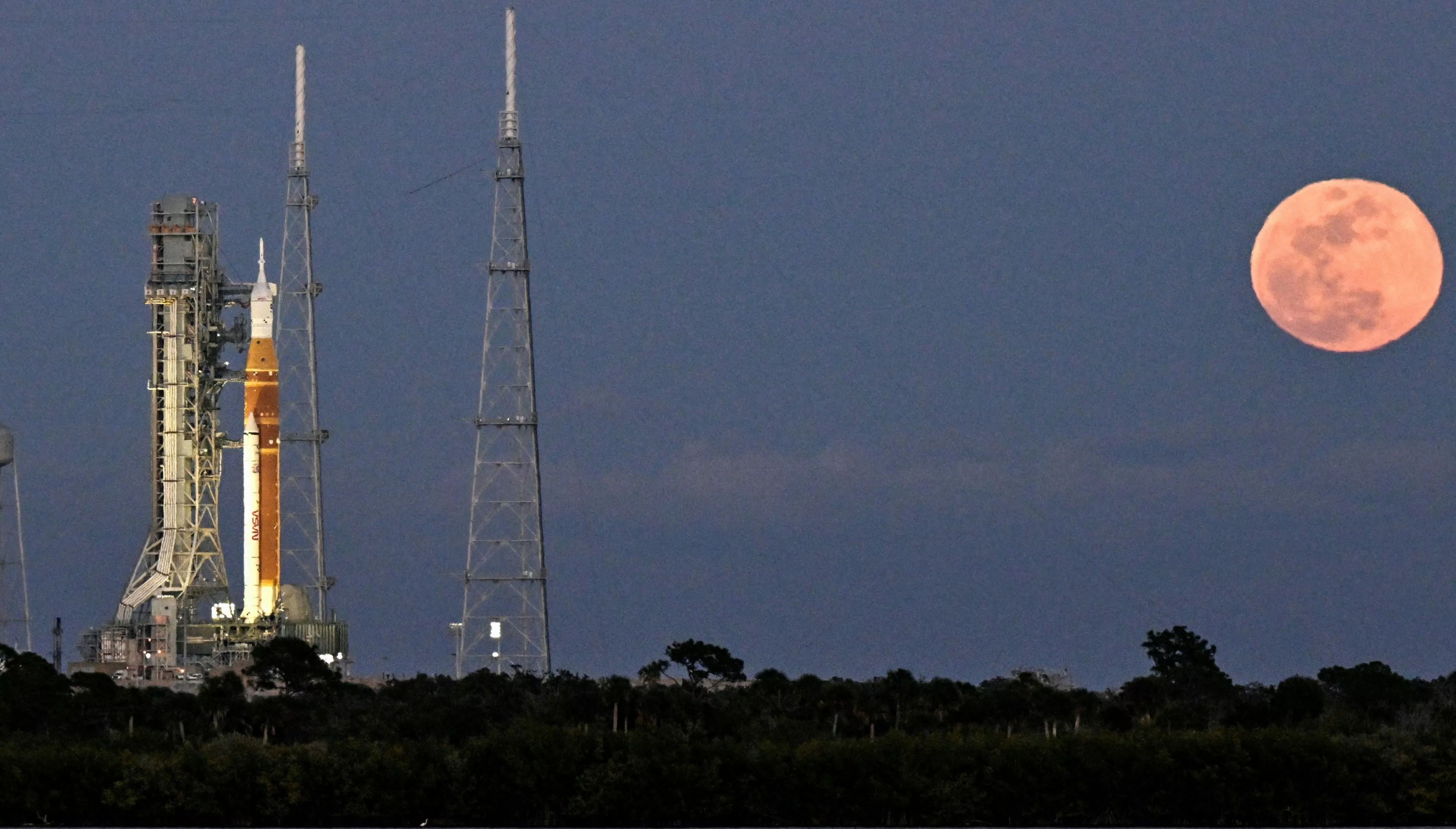 NASA:原定下月进行“载人绕月任务”再推迟至4月