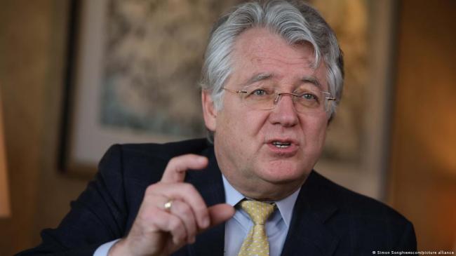 红地毯下压力测试,北京要对他进行大考 红地毯下压力测试,北京要对他进行大考