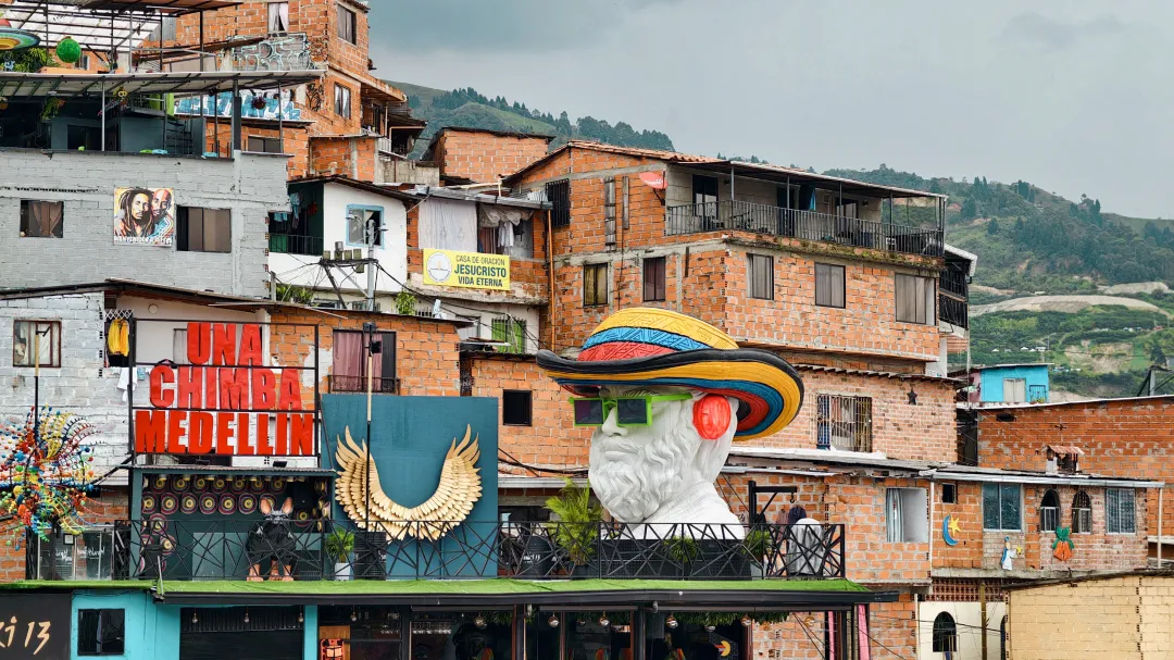 我在世界毒窝,读懂百亿旅游生意 我在世界毒窝,读懂百亿旅游生意