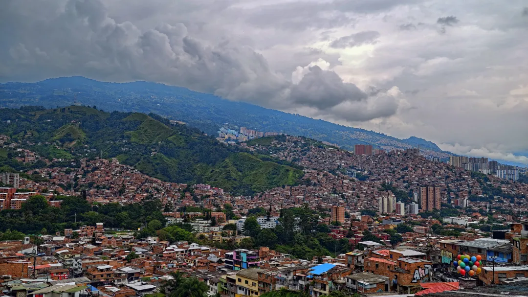 我在世界毒窝,读懂百亿旅游生意 我在世界毒窝,读懂百亿旅游生意