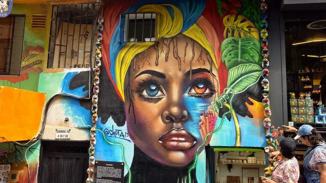 我在世界毒窝,读懂百亿旅游生意 我在世界毒窝,读懂百亿旅游生意