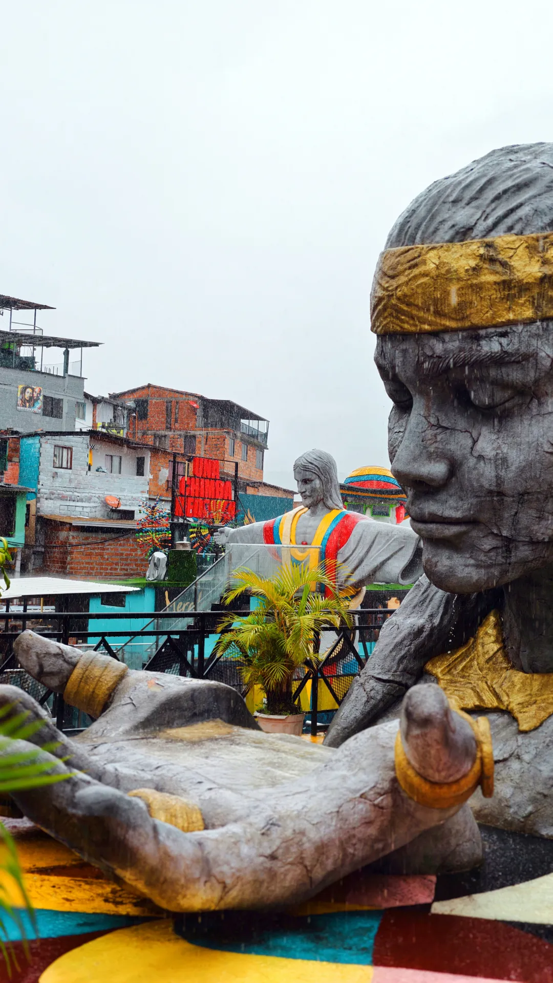 我在世界毒窝,读懂百亿旅游生意 我在世界毒窝,读懂百亿旅游生意