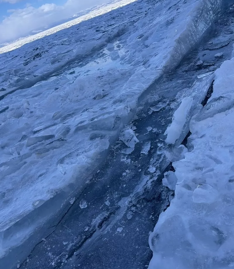 贝加尔湖中客溺亡地事发前已有冰裂,北线仅供参观