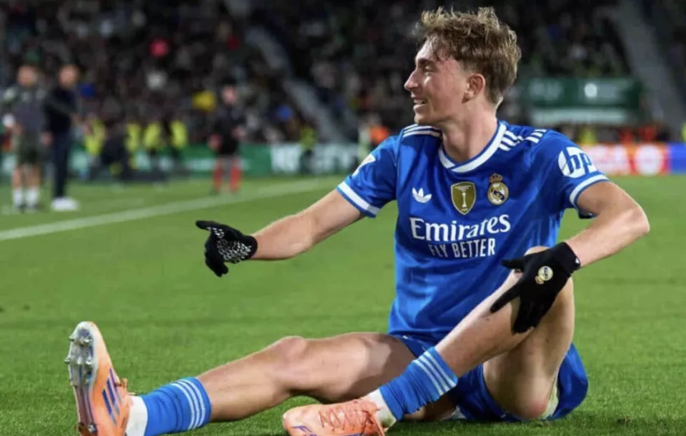 赫伊森时隔4天更新社媒，转发了一张猴子的图片