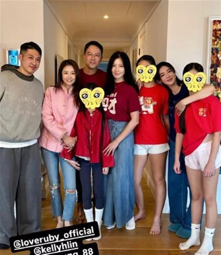 林心如罕见同框9岁爱女!基因太强小海豚,笔直腿全被拍,暴风抽高