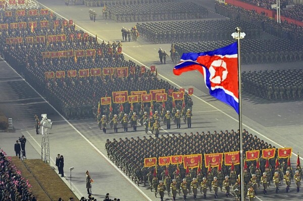 她与金正恩同穿皮衣站上C位  朝鲜保持克制