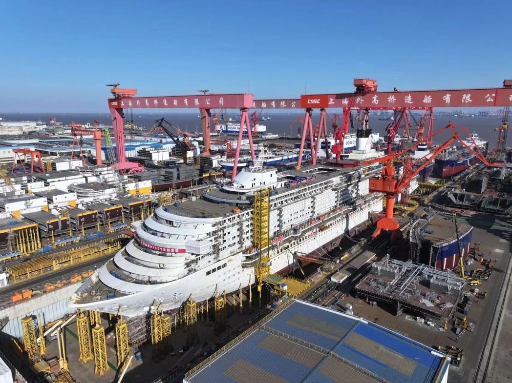 大陆第2艘国产大型邮轮「爱达·花城号」将于3月中旬出坞。(新华社) 大陆第2艘国产大型邮轮「爱达·花城号」将于3月中旬出坞。(新华社)