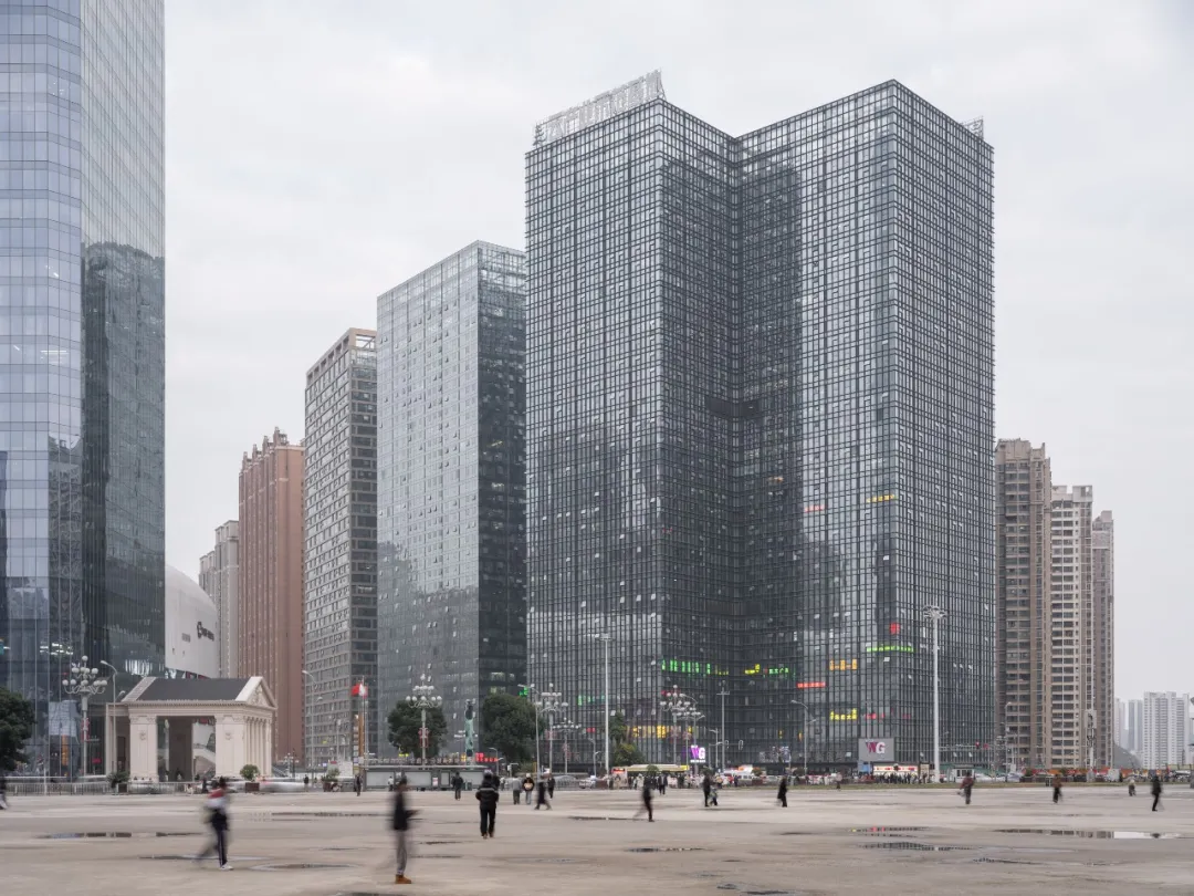 见证27亿“白宫” 中国有个魔幻的亚洲最大社区 见证27亿“白宫” 中国有个魔幻的亚洲最大社区